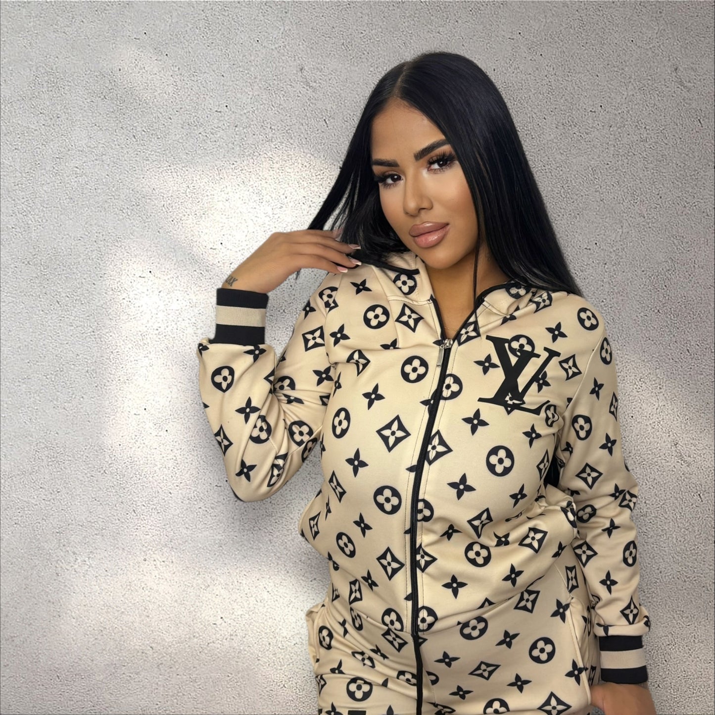 Trening LV logo crem